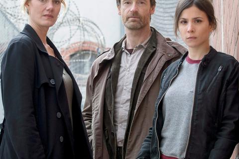 Bönisch (Anna Schudt, l.), Faber (Jörg Hartmann) und Dalay (Aylin Tezel) gehen ins Gefängnis.  Foto: WDR/ Thomas Kost