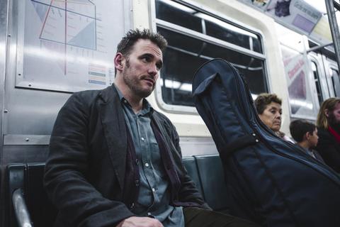 In der U-Bahn trifft ein Cellist (Matt Dillon) eine Frau, die er nicht mehr los wird. Foto: Festival