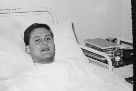 Werner Korb im Frühjahr 1962 im Krankenhaus in Berchtesgaden, das auf Tuberkulose-Patienten spezialisiert war. 