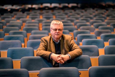 Bernd Loebe, Intendant der Frankfurter Oper, appelliert an den hessischen Ministerpräsidenten, Theater nicht wieder zu schließen. Foto: dpa 