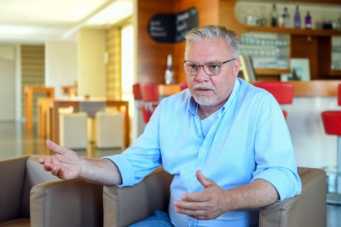 Dehoga-Kreisvorsitzender Holger Gries sieht die gastronomischen Betriebe mit hohen Herausforderungen konfrontiert. Letztlich werde es ohne Preiserhöhungen für die Gäste nicht gehen.