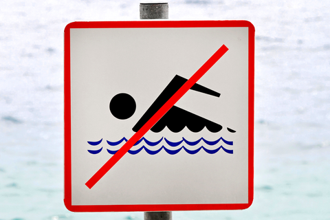 Sollte das Schwimmen im Rhein einfach komlett vernoten werden? Könnte man so die Zahl der Badetoten senken? Symbolfoto: Baloncic