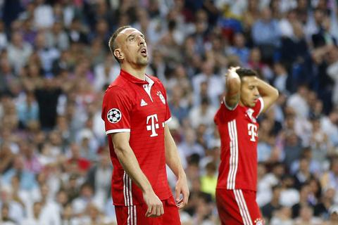 Die Bayernspieler Franck Ribery und Thiago. Foto: dpa