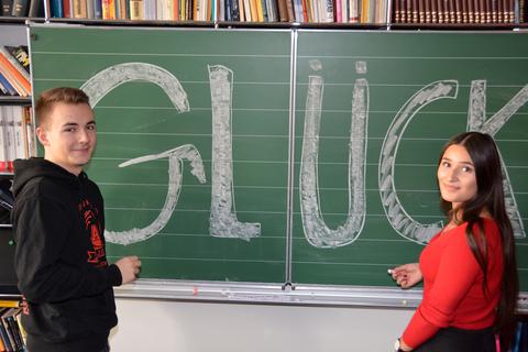 Glückslehrerin Ursula Cyriax wünscht sich, dass Glück vermehrt an deutschen Schulen unterrichtet wird. Foto: dpa