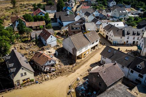Die braunen Fluten zerstörten in der Nacht vom 14. auf den 15. Juli ganze Ortschaften im Ahrtal. Foto: Lukas Görlach