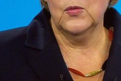 Merkels Wahl - eine Kette. Foto: dpa