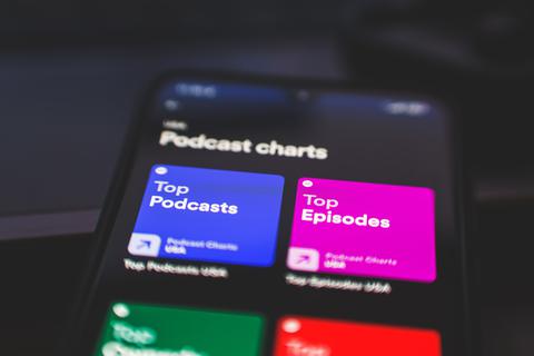 Podcast-Charts: Die Audioredakteure der VRM stellen euch die meistgehörten Podcastfolgen das Jahres vor.
