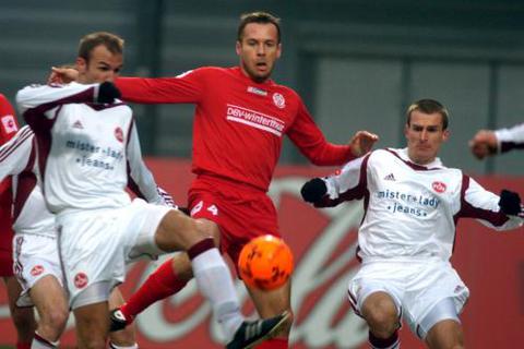 Nikolce Noveski spielt seit 2004 für den FSV, hier ein Bild aus der ersten Saison beim Spiel gegen den 1. FC Nürnberg. Archivfoto: dpa