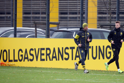 Vollgas? Marco Reus (rechts) beim BVB-Training. Foto: dpa
