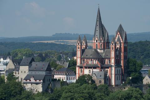 An Ostern bietet das Bistum Limburg Gottesdienste per Livestream an.  Archivfoto: dpa