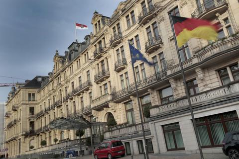 Die Staatskanzlei in Wiesbaden, Sitz des hessischen Ministerpräsidenten. Foto: Sascha Kopp