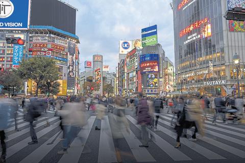 Die Shibuya-Kreuzung in Tokio gilt als die am stärksten frequentierte Kreuzung der Welt. Foto: Fabian v. Poser