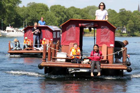 Eine Fahrt mit dem Floß auf der Havel ist ein aufregendes Abenteuer.Foto: Karsten-Thilo Raab  Foto: Karsten-Thilo Raab