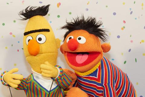 „Sesamstraße“: Seit 50 Jahren gibt es die  Kultsendung mit Ernie und Bert, Elmo und dem Krümelmonster bereits.