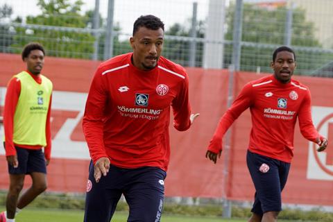 Bei wie viel Prozent ihres Potenzials sind Karim Onisiwo (am Ball) und Co. angesichts nur zehn Tagen „richtiger“ Vorbereitung? Foto: Mainz 05