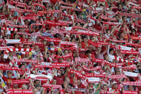 05-Schals wird man beim Bundesliga-Auftakt in Leipzig nicht sehen. Archivfoto: dpa
