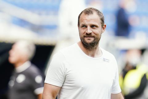 Fordert von seinem Team weiterhin die nötigen Tugenden ein: Bo Svensson, Chefcoach der viertplatzierten Mainzer. Foto: dpa