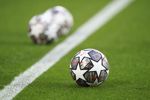 Spielbälle der UEFA Champions League.  Symbolfoto: dpa